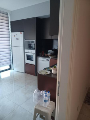 lovely 2 bedroom flat with pool, gym